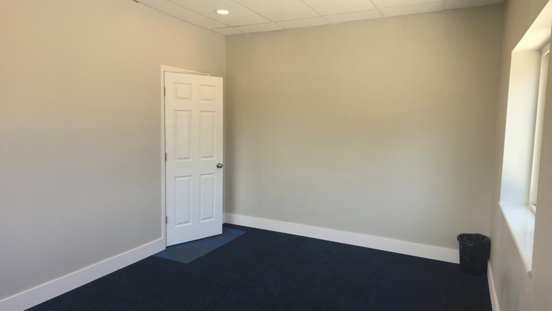 Corner Office — photo 4