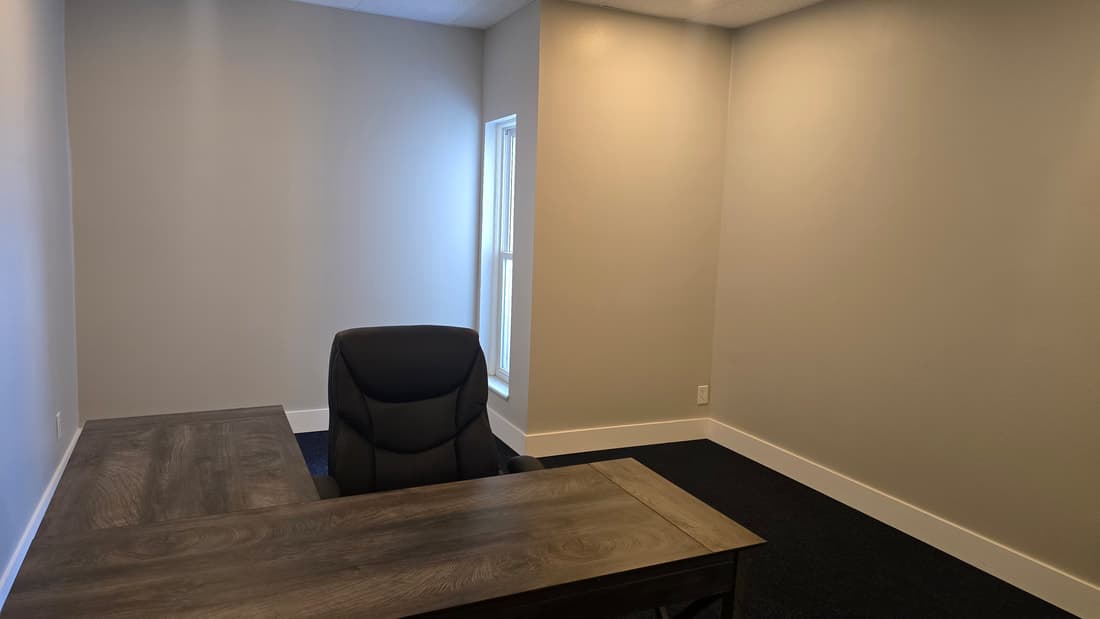 Left Column Office — photo 2