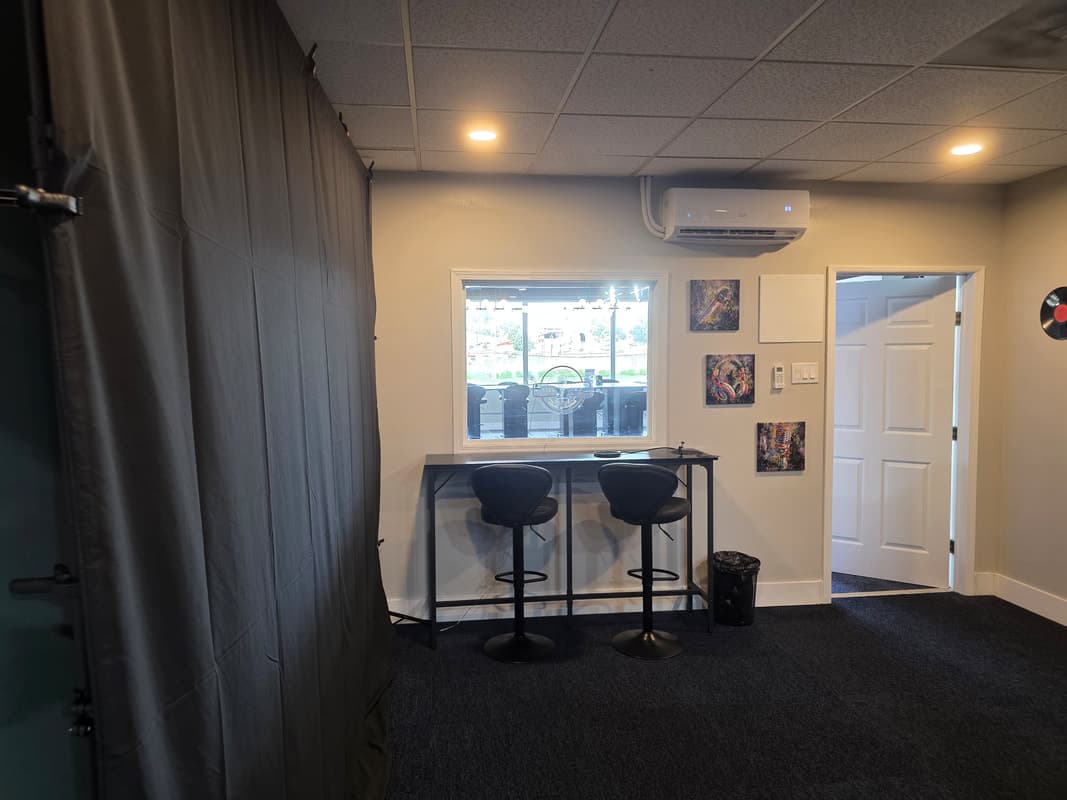 The Studio — photo 8