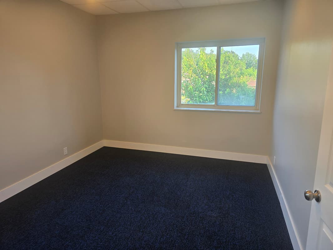 Corner Office — photo 2