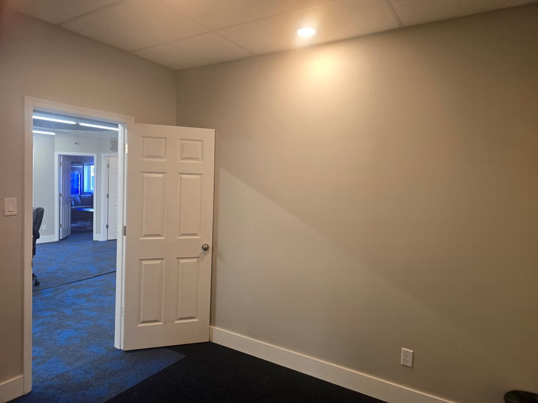 Rookie Office — photo 1