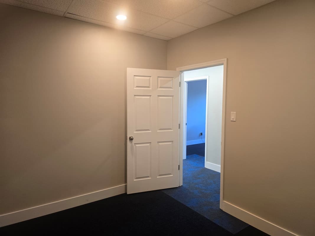 LG Office — photo 1